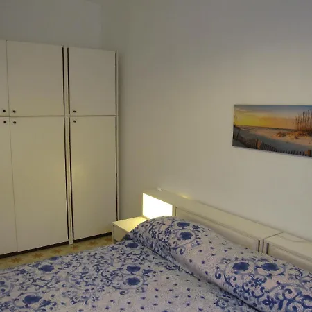 Very And Modern Close To The By Beahost Apartament